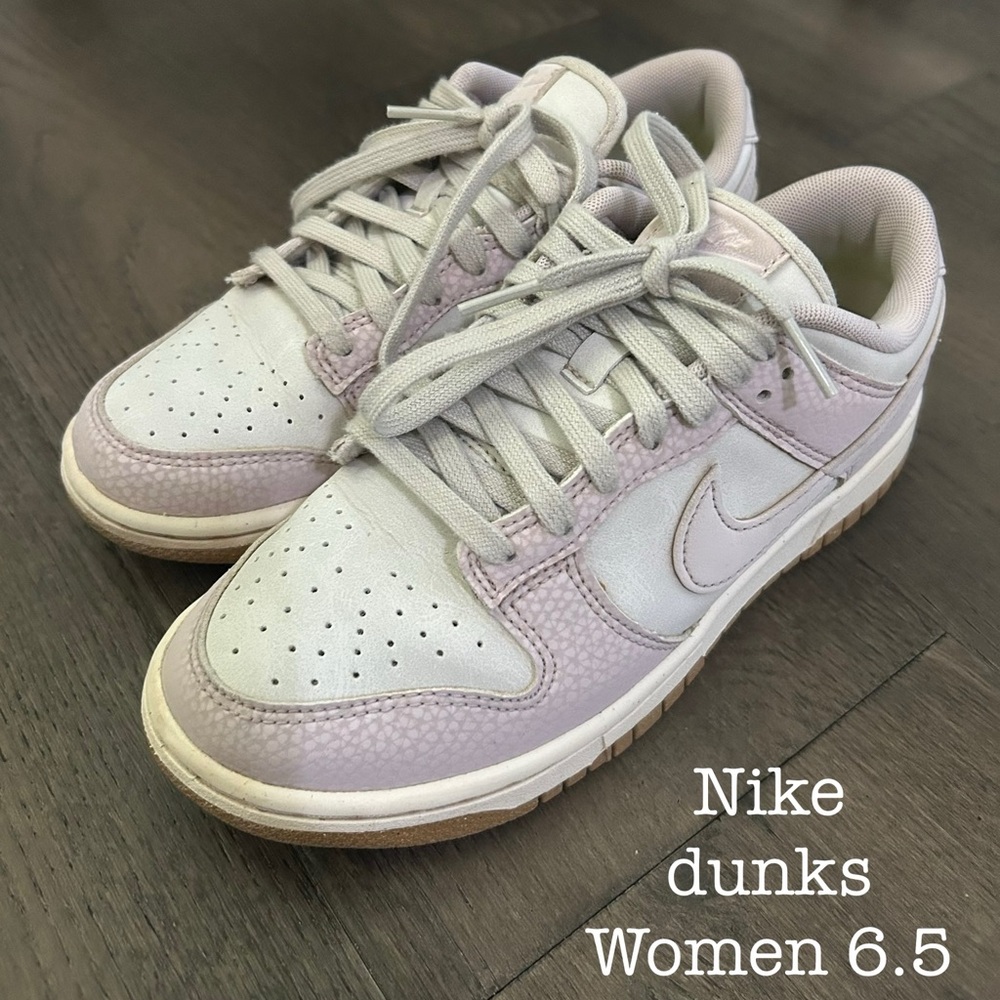EUC Nike Dunk Low “Platinum Violet”  6.5